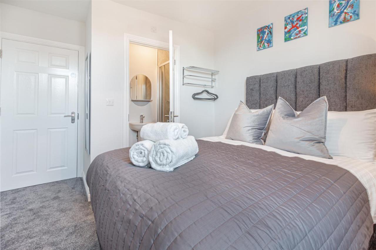 Host & Stay - The Bull Inn, 3 Double Rooms Fernhill Heath 外观 照片
