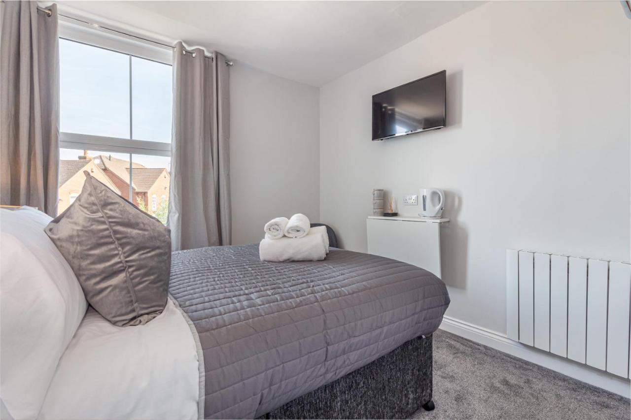 Host & Stay - The Bull Inn, 3 Double Rooms Fernhill Heath 外观 照片