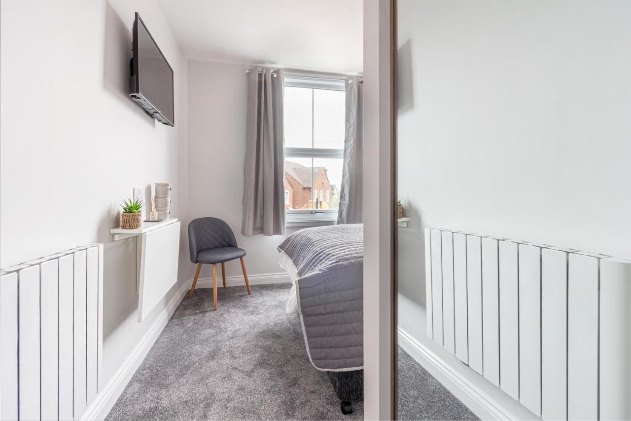 Host & Stay - The Bull Inn, 3 Double Rooms Fernhill Heath 外观 照片