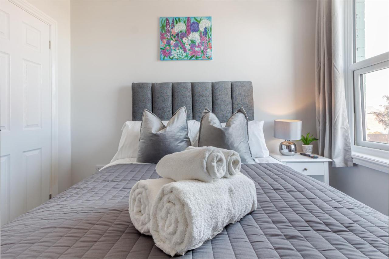 Host & Stay - The Bull Inn, 3 Double Rooms Fernhill Heath 外观 照片